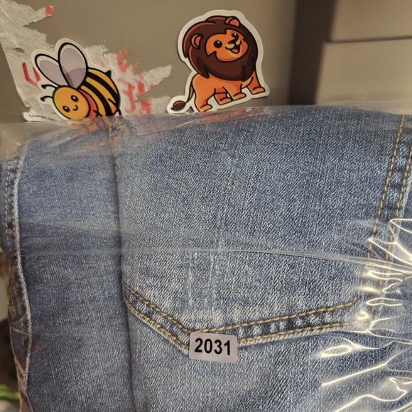 C Est 1946 Denim Womens Jean Shorts Curvy Distressed Button Fly Size‎ 22W New - Picture 4 of 10